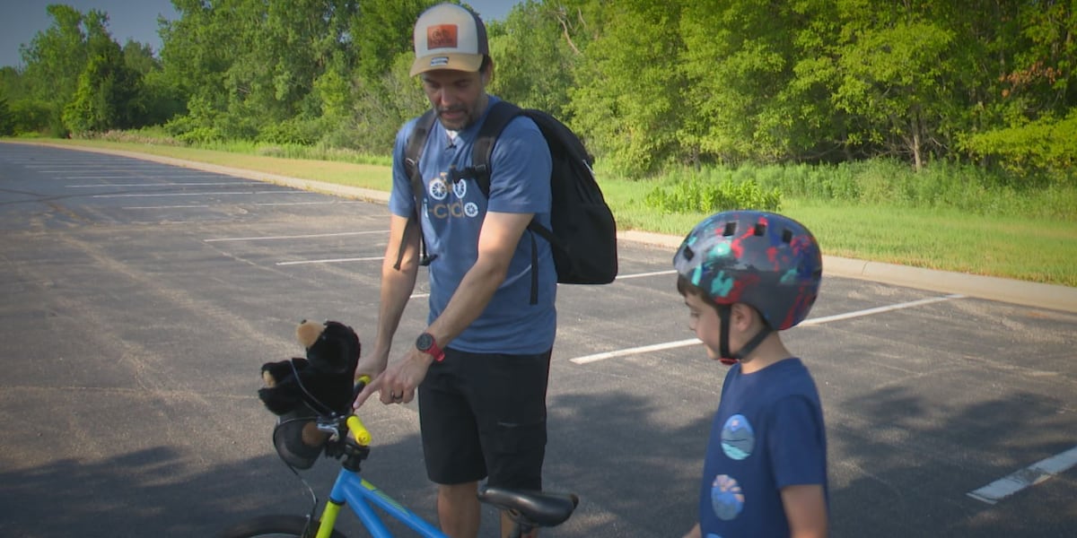 Holt man teaches bike riding lessons through business called i-Cycle