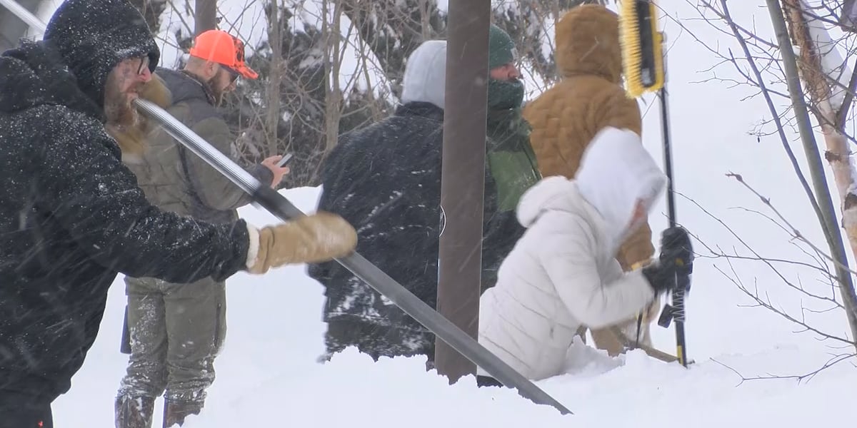 Community searching for missing NMU student, Laingsburg native