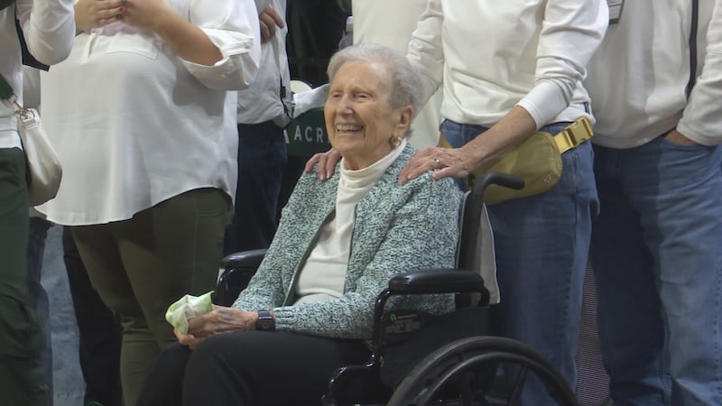 Tom Izzo's mom Dorothy Izzo