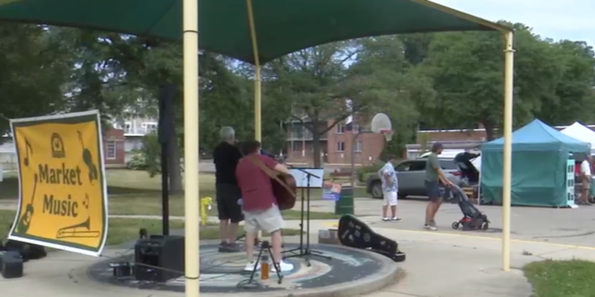 East Lansing Farmers Market connects community