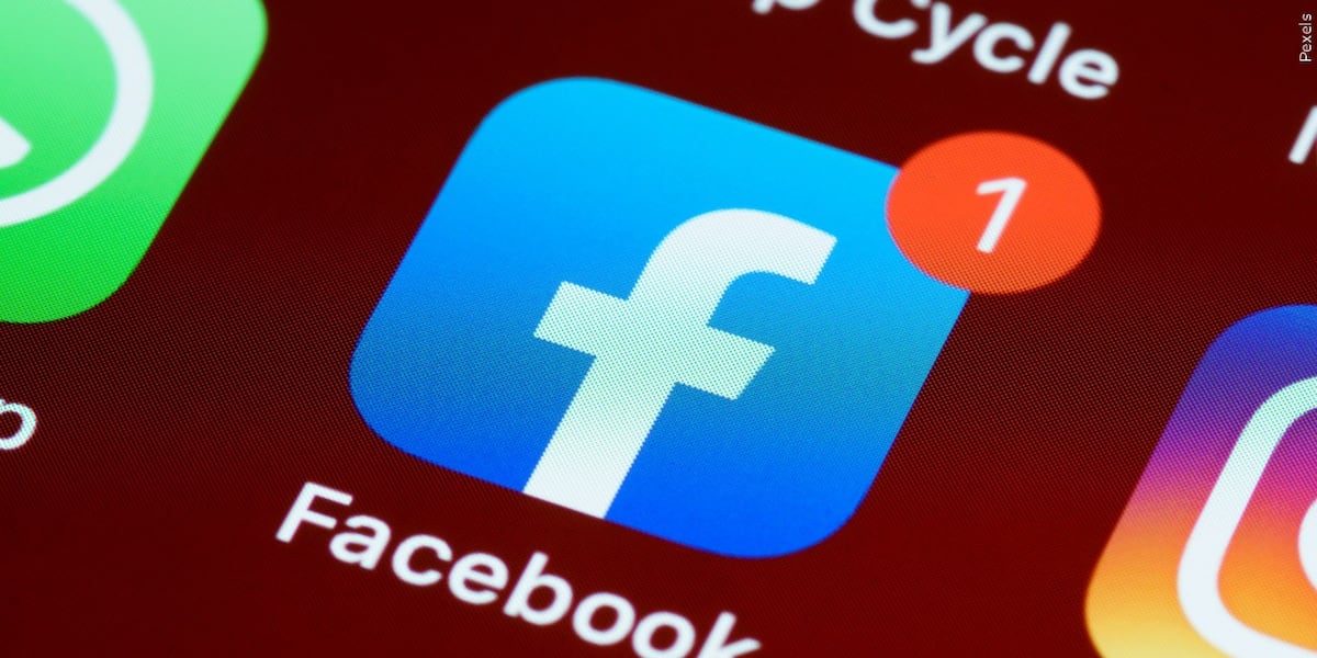 What The Tech? Downloading Facebook information