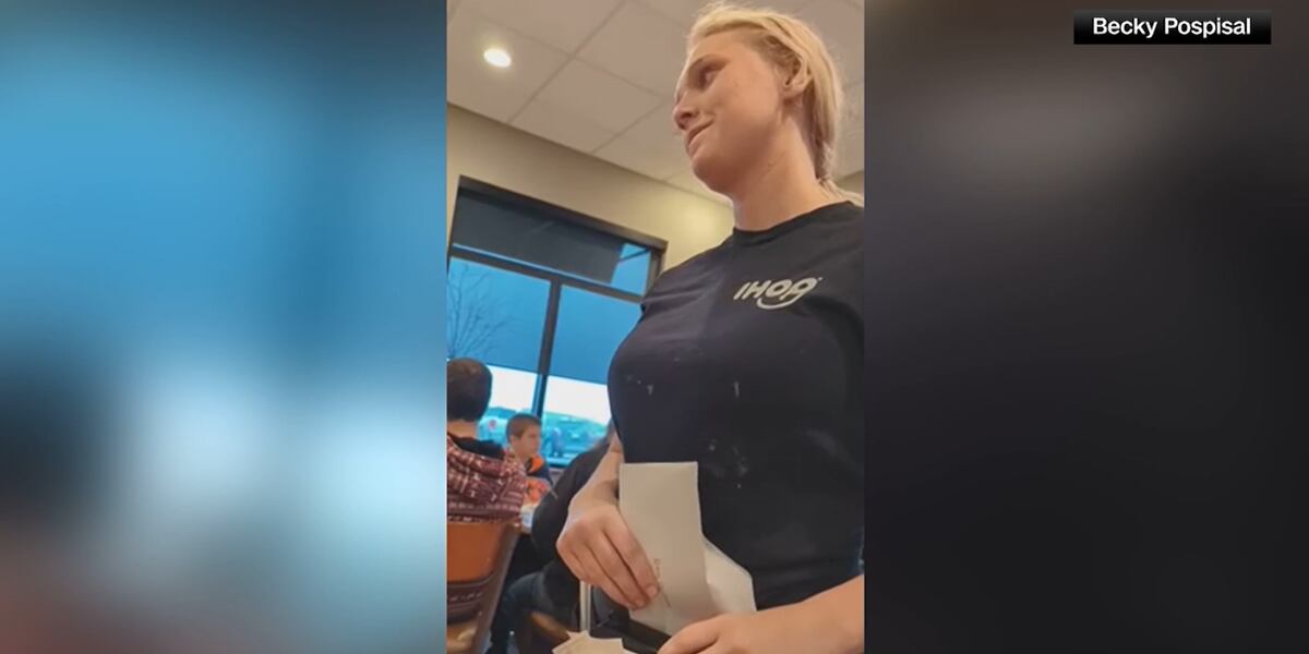 IHOP Server Gets 1 700 Tip On Christmas Eve ihop-server-gets-1-700-tip-on-christmas-eve